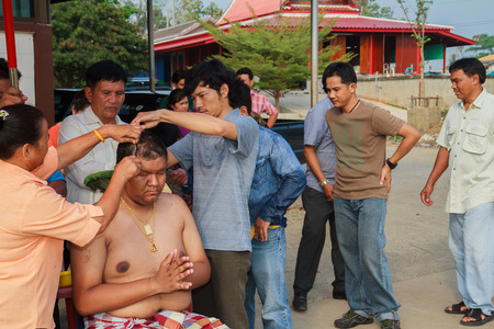 Bangkok March 1: a series of initiation rites that have changed to the new man at the temple Thailand, Bangkok, Thailand on March 1, 2015.のeditorial素材