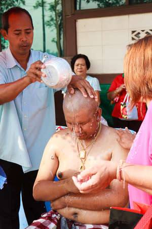 Bangkok March 1: a series of initiation rites that have changed to the new man at the temple Thailand, Bangkok, Thailand on March 1, 2015.のeditorial素材