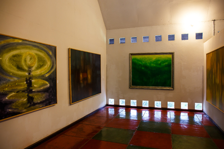 Nan, Thailand, August 12, 2016: The House of Art on the waterfront Nan. One of the attractions of the territory. An exhibit of artwork and souvenirs in northern Thailand.のeditorial素材