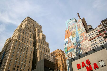 NEW YORK CITY, USA - MARCH 17 : A low angle view of the Wyndham New Yorker Hotel in Midtown Manhattan on March 17th, 2005 in New York City, USA.のeditorial素材