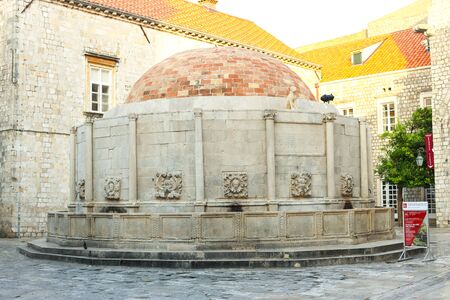 DUBROVNIK, CROATIA - JULY 22, 2017 : The Great Onofrio Fountain in the old town of Dubrovnik, Croatia.のeditorial素材