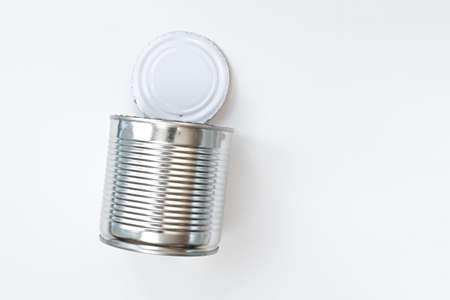 empty opened aluminum can with empty space for text isolated on white background, top viewの写真素材
