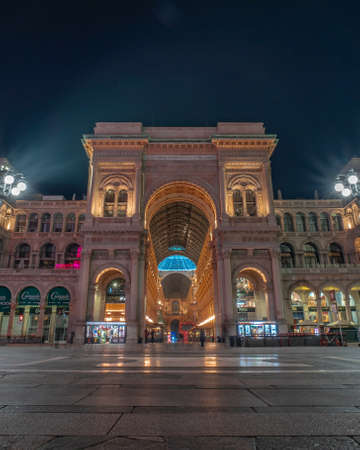 Night view of Milan Cathedral piazza del Duomo in Milan, Italy DEc-07-2019のeditorial素材