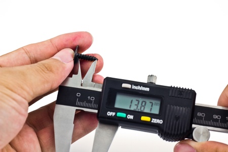 calipers measuring bolt