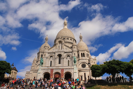 Roman Catholic church and minor basilica, dedicated to the Sacred Heart of Jesus, in Parisのeditorial素材