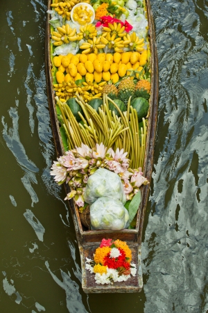 Damnoen Saduak Floating Market near Bangkok in Thailand の写真素材