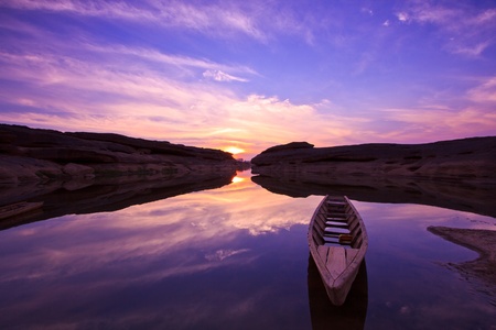 View beautiful Sunrise Ship morning backgroundの写真素材
