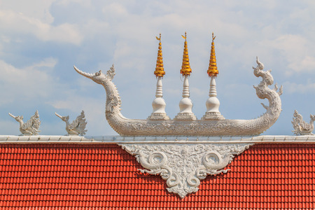 Ships statue on temple roofの写真素材
