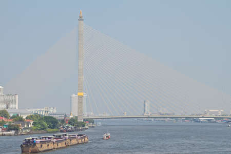 Rama VIII Bridge to travel on ships
