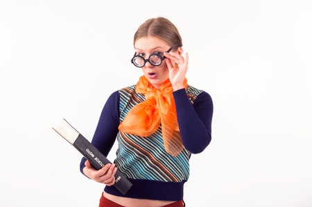 Descend a little girl with glasses encyclopedia