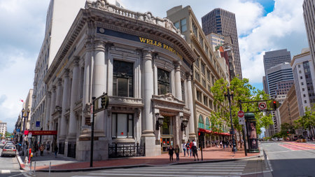 San Francisco, USA - May 19, 2019: wells fargo bank bulding in san francisco, californiaのeditorial素材