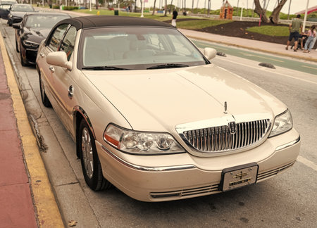 Miami, Florida, USA - December 10, 2024: 2003 Lincoln Town Car Cartier convertible car. Luxury convertible car of Lincoln Cartier. Car of Lincoln Cartier parked outdoor. Lincoln Cartier, corner viewのeditorial素材
