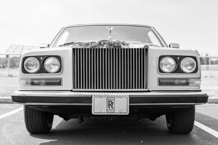 Chicago, Illinois, USA - September 08, 2024: Rolls Royce Camargue classic vehicle, front view. Classic car. Rolls Royce Camargue car. Rolls Royce Camargue at Chicago Auto Showのeditorial素材