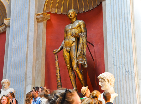 The bronze sculpture of Hercules in Sala Rotonda on July 20,2010 in the Vatican Museum, Rome, Italy のeditorial素材