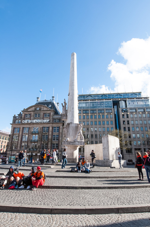 AMSTERDAMAPRIL 27: The National Monument on Dam Square during King39s Day on April 27 2015 the Netherlands. The National Monument is a monument in memory of the fallen in the Second World War.のeditorial素材