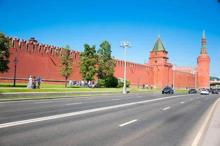 Moscow, Russia - May 27,2018: Moscow cityscape around Kremlin Embankment, with Kremlin on the left hand side, people go sightseeing, Russia.のeditorial素材