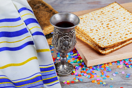 Passover matzoh pesach symbols of great traditional jewish holiday passover