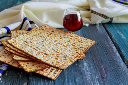 Jewish passover holiday pesah celebration matzah bread with kosher wineの写真素材
