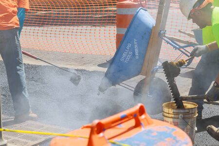 19 APRYL 2019 NY. USA Flexible pavements, the upper layer of asphalt a construction aggregate with a bituminous binder. central Parkのeditorial素材