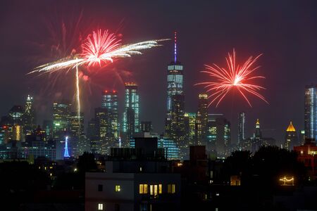 Manhattan Independence Day Spectacular firework show in view of the Manhattan skyline NEW YORK CITY,...