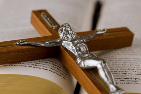 22 JANUARY 21 New York US 2021: The Holy Bible on a Holy Cross of Jesus on way to God through prayerのeditorial素材