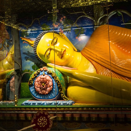 Buddha in  Mahatupa or Ruwanweliseya big Dagoba Anuradhapura,, Unesco, Sri Lanka, Asiaの写真素材