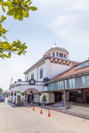 Semarang, Indonesia - October, 31, 2017 Station Tawang in Semarang West Java Indonesiaのeditorial素材