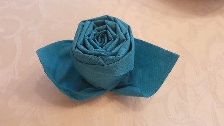 napkin folded decor on holly day family meetingの写真素材