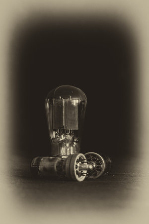 ELECTRON TUBE - A device in a closed glass housing used in electronic circuits to control the flow of electronsの写真素材