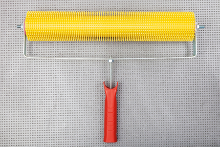 Roller brush tool, needle roller floor leveling cement deflated rollers