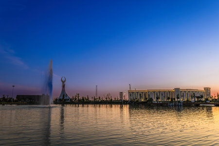 Tashkent, Uzbekistan - April 19, 2023: Memorial of Freedom and Independence in the form of a pyramid on the square of the city park "New Uzbekistan" (Yangi Uzbekistan) with a tower where the Humo birdのeditorial素材