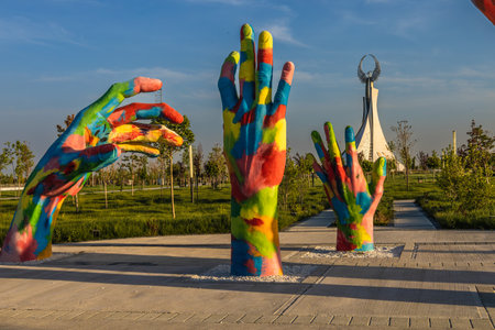 Tashkent, Uzbekistan - April 19, 2023: Memorial of Freedom and Independence in the form of a pyramid on the square of the city park "New Uzbekistan" (Yangi Uzbekistan) with a tower where the Humo birdのeditorial素材