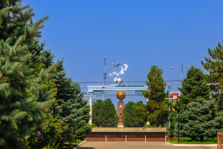 Tashkent, Uzbekistan - July 14, 2023: Central City Square - "Mustakillik"のeditorial素材