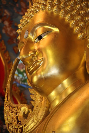 Face of Phra phuttha chinnarat  , close-upの写真素材