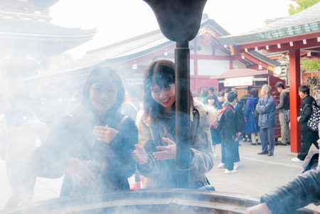 Tokyo, Japan - Nov 30, 2015 : Visitors in Sensoji Temple in Tokyo, Japan. It is the most famous buddhist temple in Asakusa district, one of the main tourist attraction in Tokyo, Japan.
Description
Sensoji Temple, the famous tourist attraction in Tokyo, Jaのeditorial素材