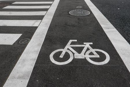 Bicycle sign on a bikeway in Arashiyama, Kyoto, Japan.のeditorial素材
