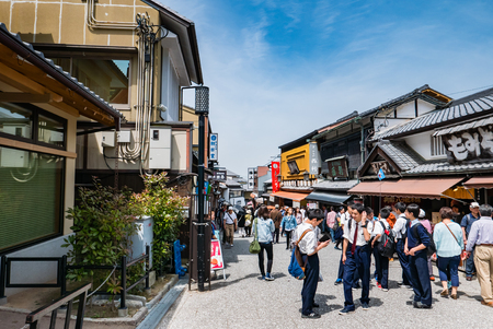Kyoto, Japan - May 8, 2016: Tourist at shopping street to visit Kiyomizu-dera temple in Kyoto city, Japanvisiting Kiyomizu-dera Temple in Kyoto, Japan in the morning.のeditorial素材