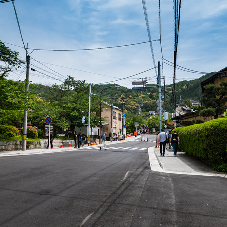 Kyoto, Japan - May 8, 2016: Tourist at shopping street to visit Kiyomizu-dera temple in Kyoto city, Japanvisiting Kiyomizu-dera Temple in Kyoto, Japan in the morning.のeditorial素材