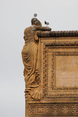 Seagulls perched on ornate sculptures, San Francisco's intricate architectureの写真素材