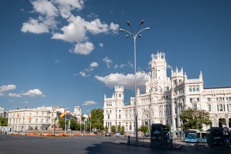 Madrid, Comunidad de Madrid, Spain. August 28, 2022: Sunny day at the Plaza de Cibeles in Madrid, Spain, featuring the iconic Cybele Palace.の写真素材