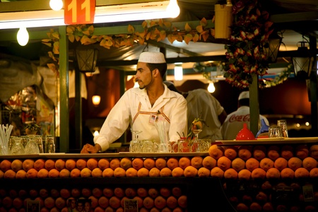 Orange juice vendor located in Djemaa el Fna square, Marrakesh.のeditorial素材
