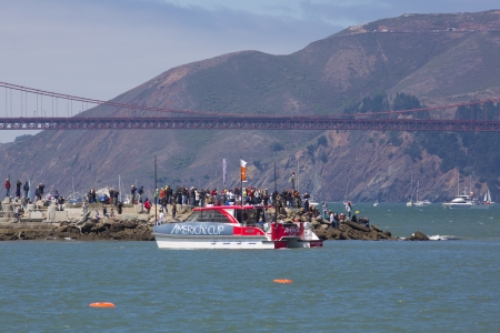 SAN FRANCISCO, CA - AUGUST 26: Official Amrica's Cup boat in the bay of San Francisco during the final of the America's Cup 2012.のeditorial素材