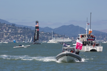 SAN FRANCISCO, CA - AUGUST 26: American team in the bay of San Francisco during the final of the America's Cup 2012.のeditorial素材