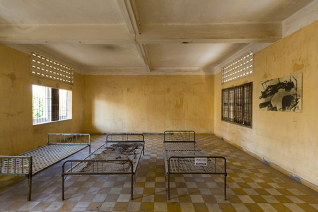 Interior of a cell at Tuol Sleng prison in Phnom Penh, Cambodia. This building was a concentration camp during the Cambodian genocide under the Khmer Rougeのeditorial素材