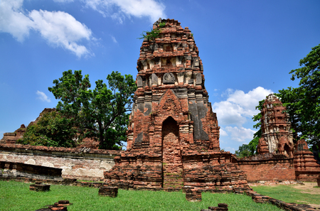 Ruined chedis and remained gallery in Wat Mahathat , Ayutthaya Province , Thailand.の写真素材