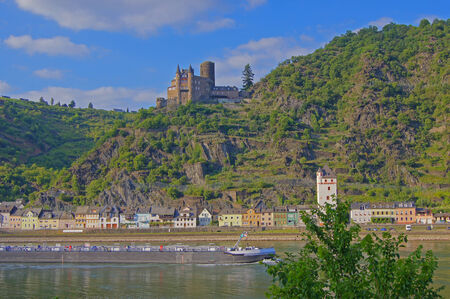 Sankt Goarshausen on the Middle Rhine with Burg Katzのeditorial素材