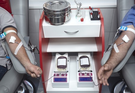 close up of blood extraction in labの写真素材