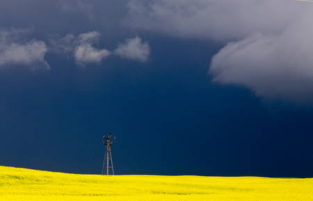 Prairie Storm Clouds ominous weather Saskatchewan Canadaの写真素材