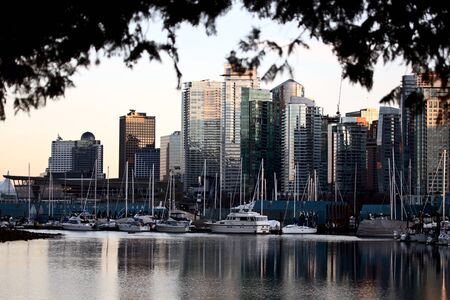 Vancouver Skyline Canada dwntown west end Cityのeditorial素材