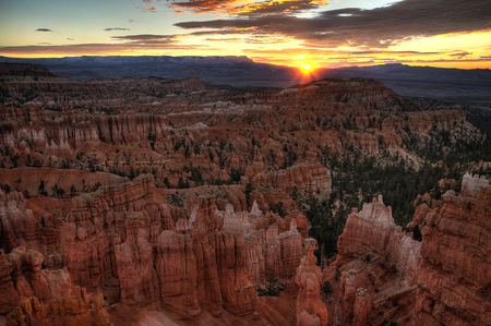 The bryce canyon at sunrise on sunrise point, Utah, USAの写真素材